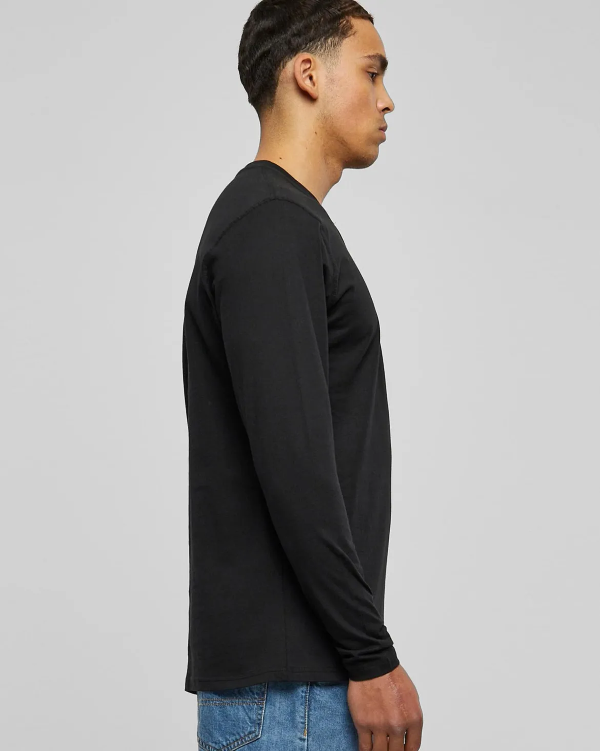 Basic Henley L/S pitkähihainen - Musta