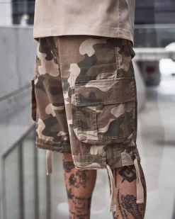 Urban legend reisitaskushortsit - Beige camo